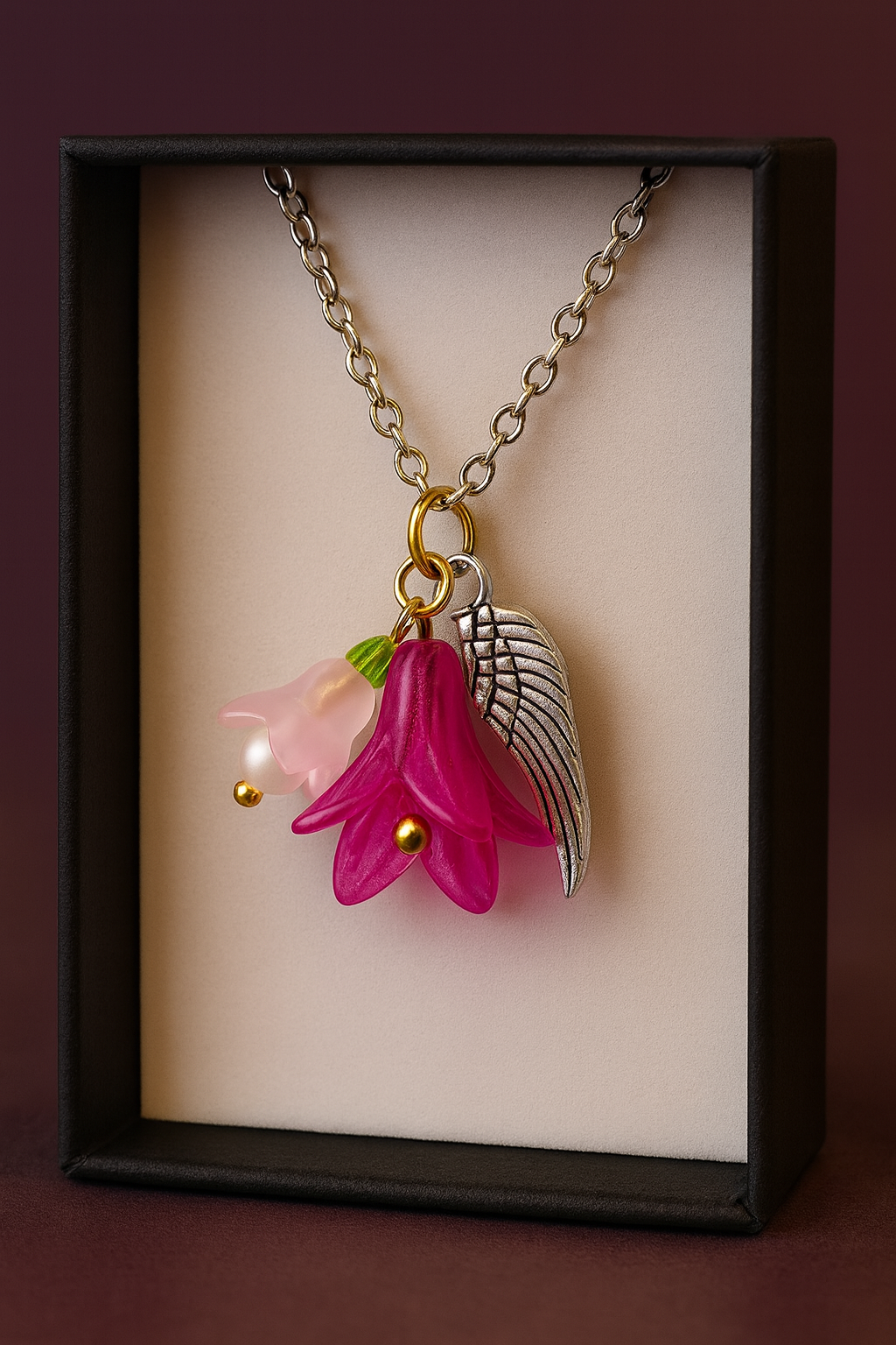 Feenlaterne – Feenlicht Kette | Feen Schmuck & Elfen Anhänger | Handgemacht mit Acryl Blüte & Engelsflügel | in Grün, Lila, Flieder, Pink, Hellblau & Gelb