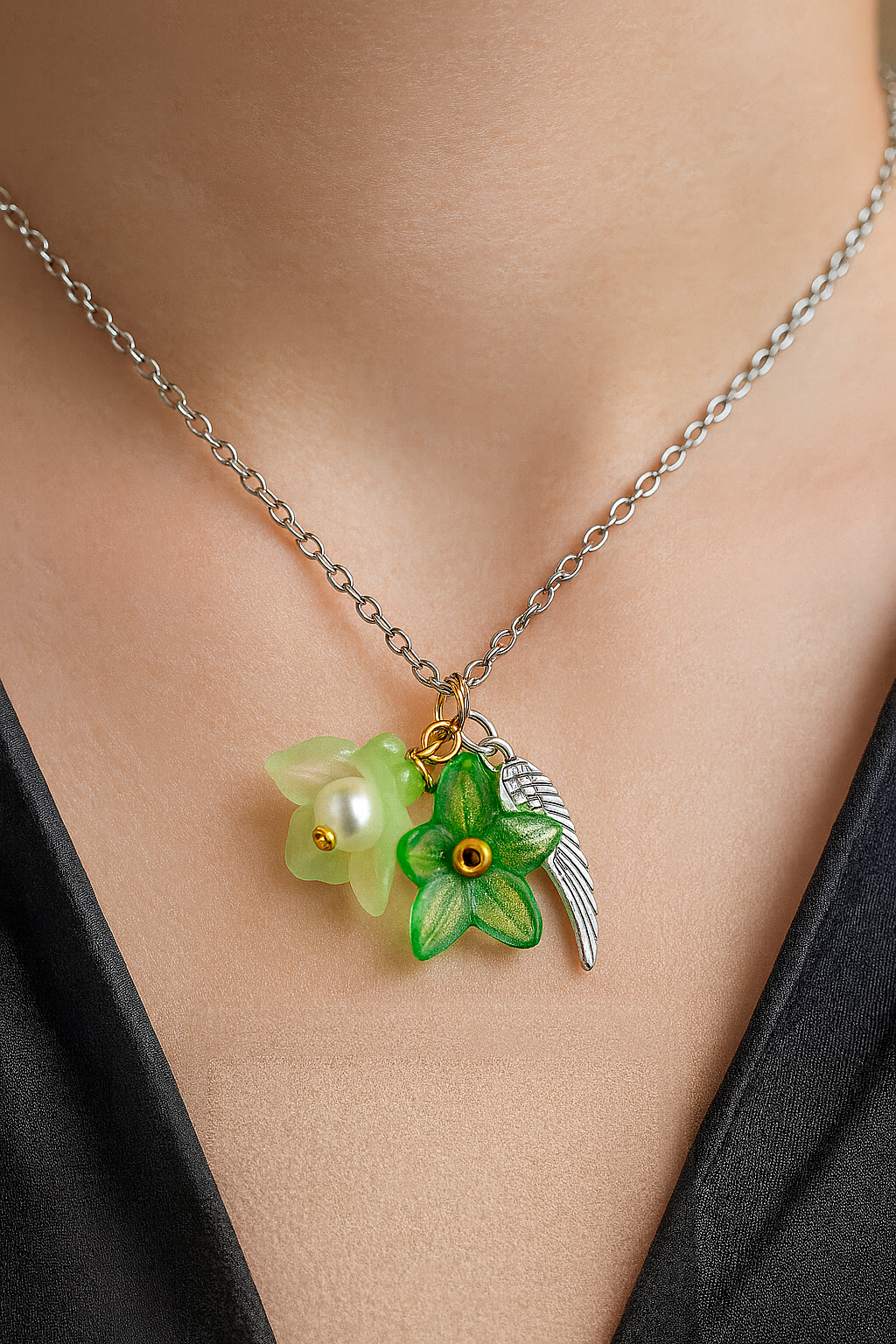 Feenlaterne – Feenlicht Kette | Feen Schmuck & Elfen Anhänger | Handgemacht mit Acryl Blüte & Engelsflügel | in Grün, Lila, Flieder, Pink, Hellblau & Gelb